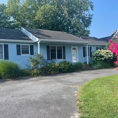 302 Carla Ave
