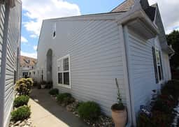 9 Lauren Lane - Image 2