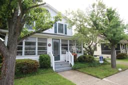 310 Bayard Ave - Image 2