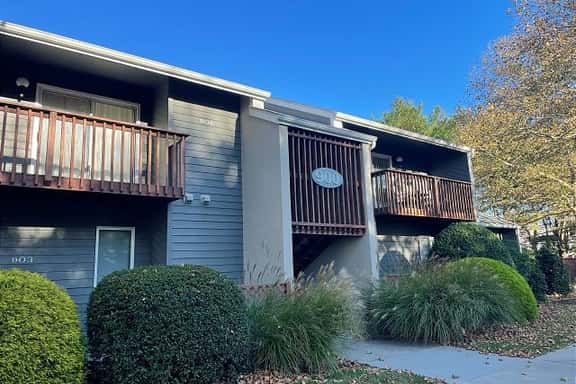 Eagles Landing 905 - Image 1