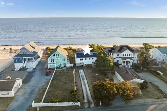 253 Bay Ave. - Image 1