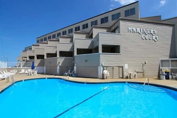 Mariners Court 222 - Image 1