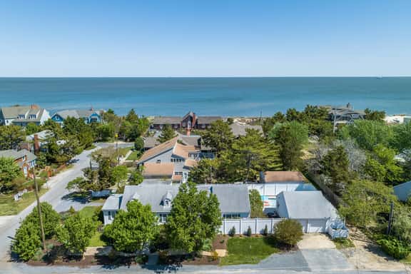 9 Illinois Ave. - Image 1