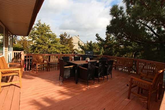 6 California Ave - Image 1