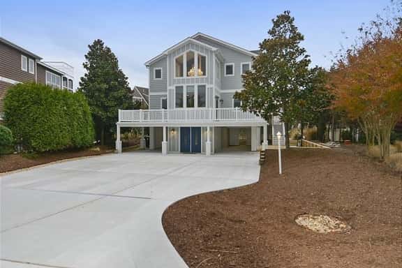 110 W Cape Shores Dr - Image 1
