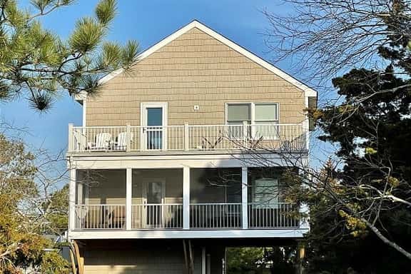 15 California Ave. - Image 1