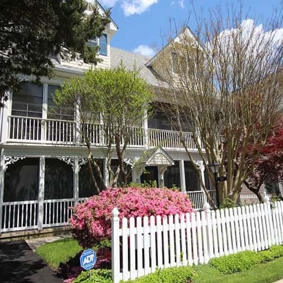 Maryland Gardens 17b - Image 1