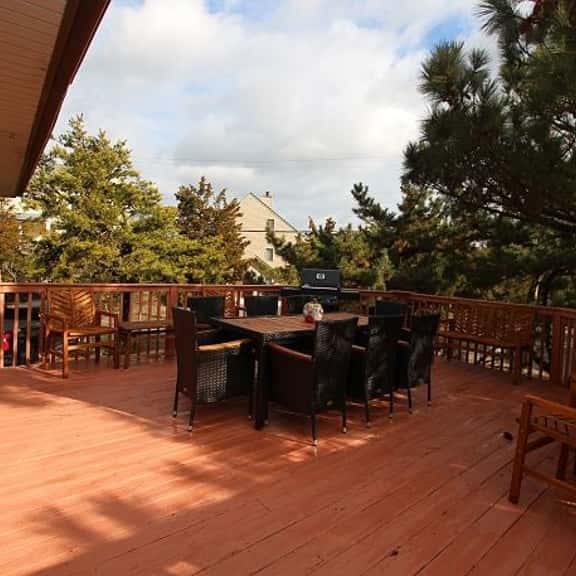 6 California Ave - Image 1