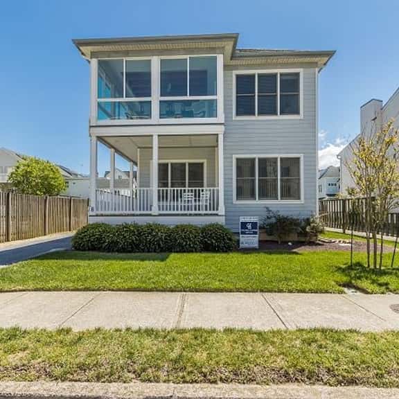 8 Virginia - Image 1