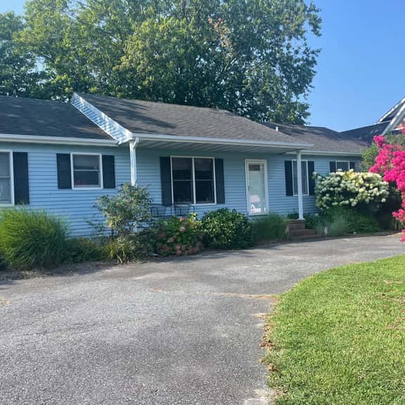 302 Carla Ave - Image 1