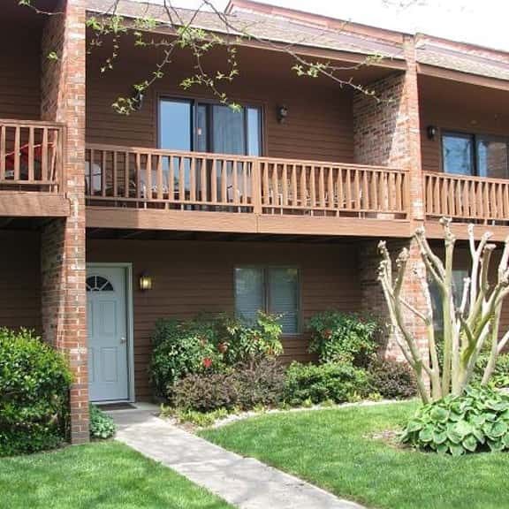 31 Brooklyn Ave. Unit 3 - Image 1