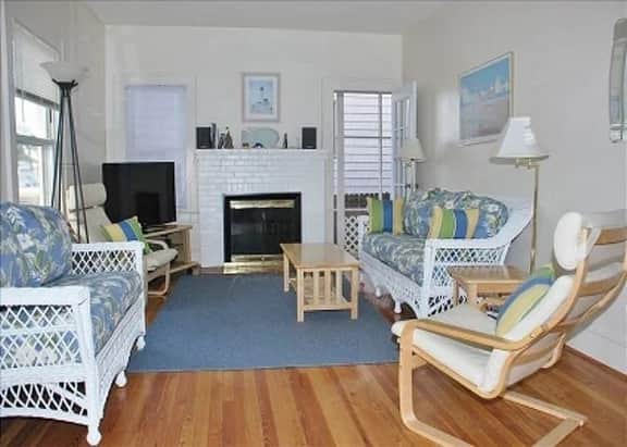 24 Delaware - Image 3