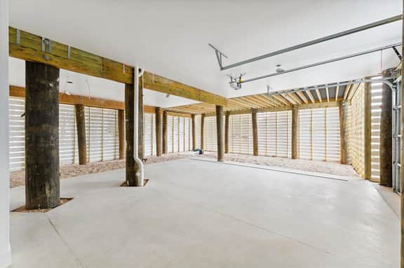 21395 West Lane - Image 5
