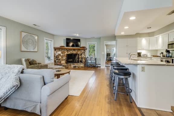 510 School Ln - Image 2