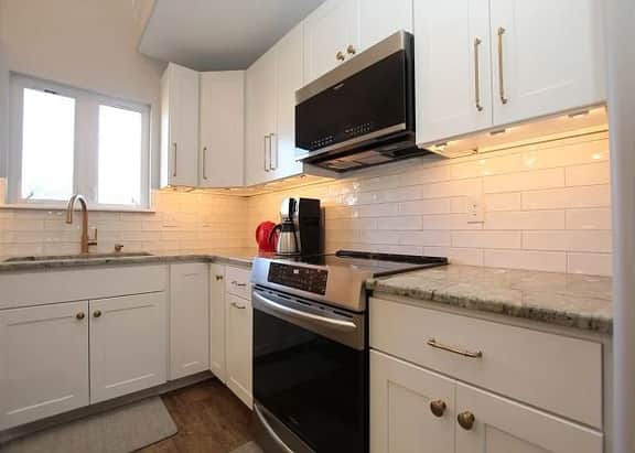 111 Lakeside Dr. - Image 4